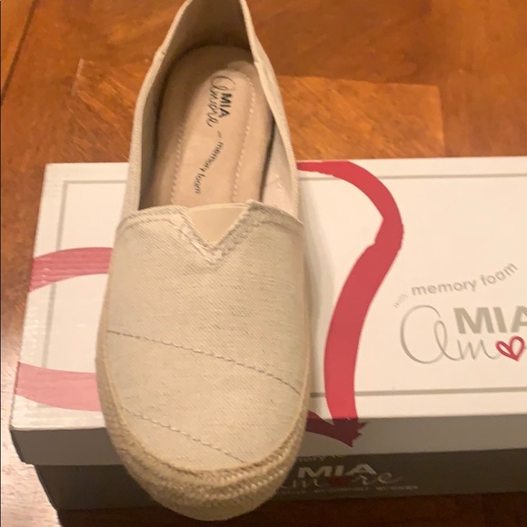 mia amore memory foam shoes